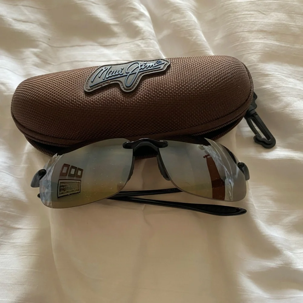 Maui Jim Ho’okipa Sunglasses with Case - Picture 1 of 3